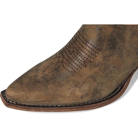 Steve Madden Albany Brown Distressed Boots - Picture 2 of 5